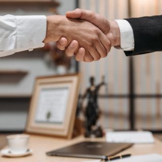 comment créer une holding
